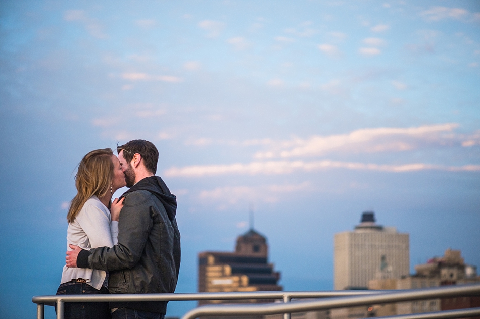 amydale_photography_memphis_wedding_photographer_downtown_memphis proposal013