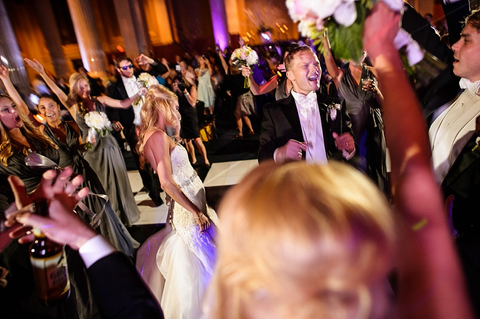 amydale_photography_columns_building_calvary_episcopal_memphis_wedding090